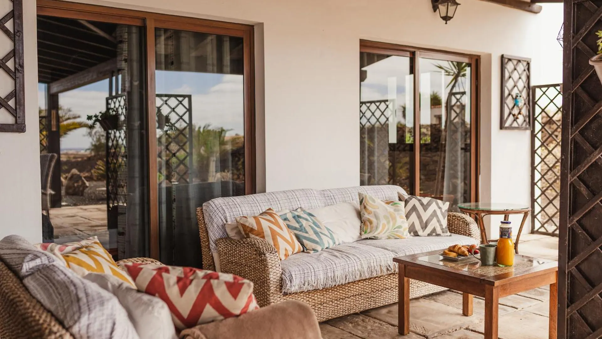Villa Buena Vista With Heated Indoor Pool In El Roque La Oliva