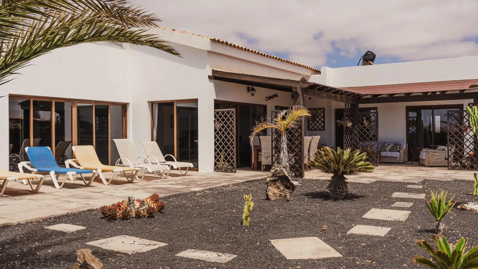 Villa Buena Vista With Heated Indoor Pool In El Roque La Oliva