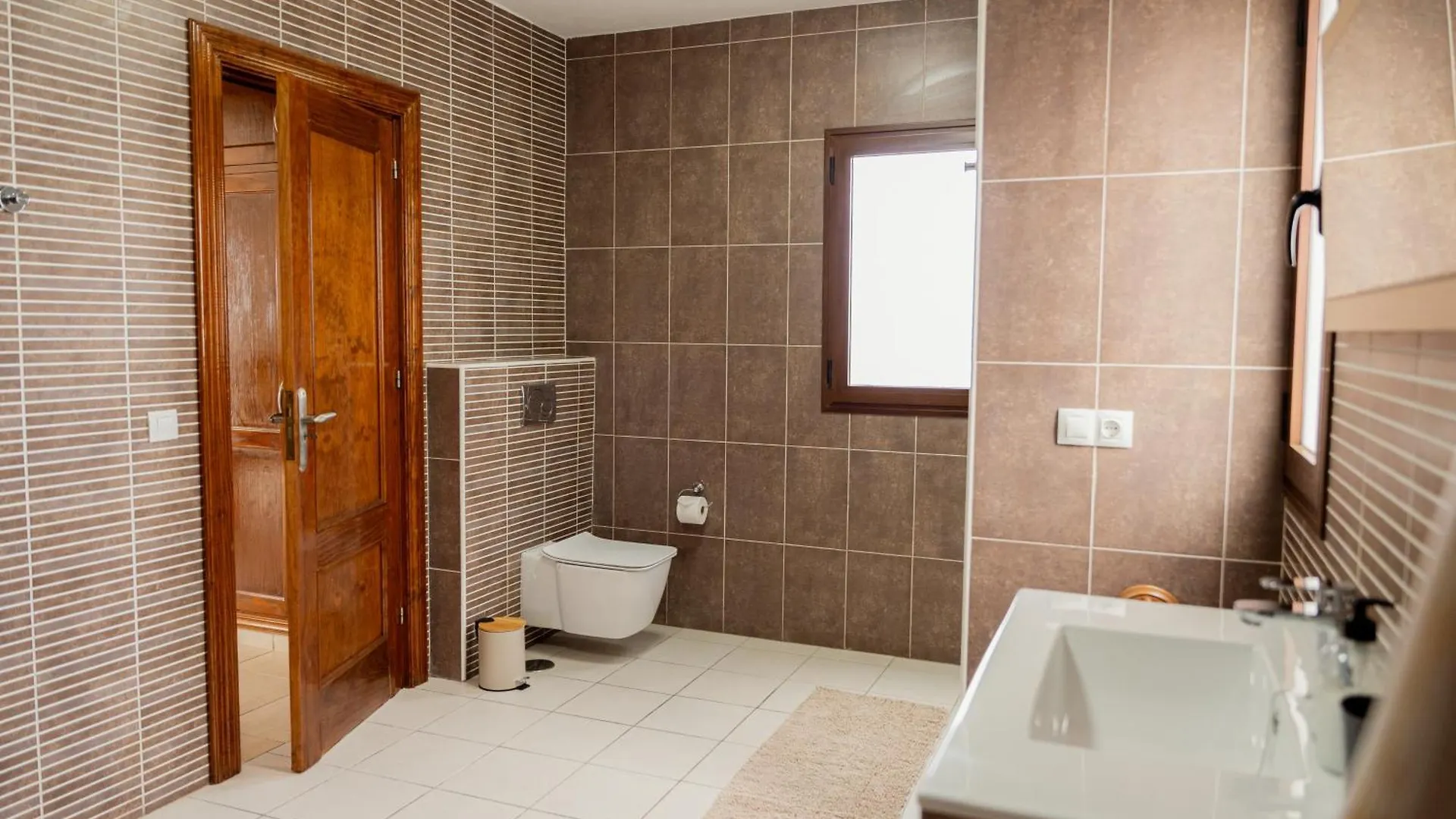 Villa Buena Vista With Heated Indoor Pool In El Roque La Oliva 0*,