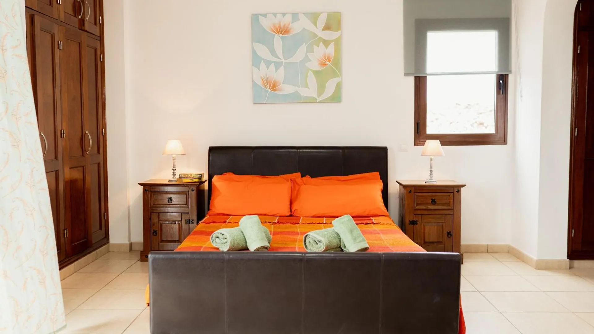 Villa Buena Vista With Heated Indoor Pool In El Roque La Oliva 0*,