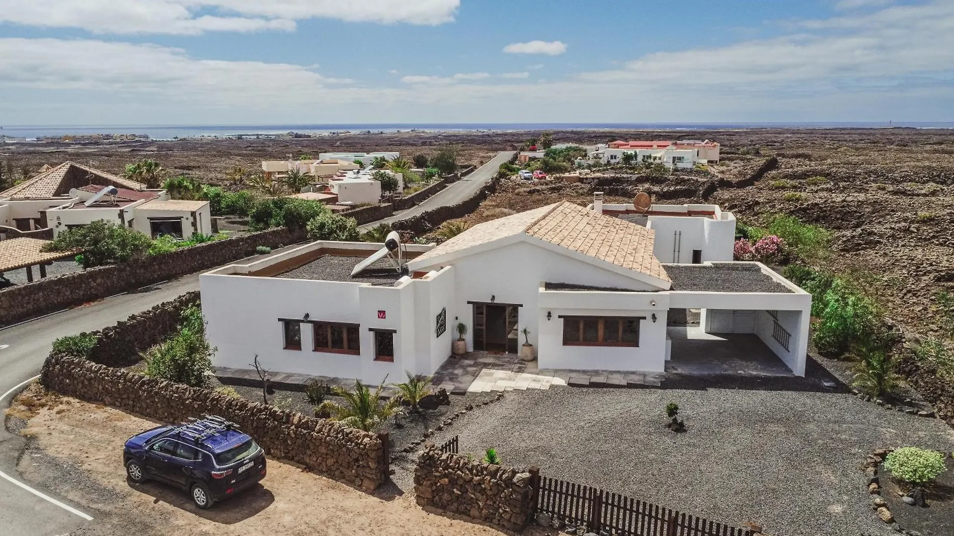 Villa Buena Vista With Heated Indoor Pool In El Roque La Oliva